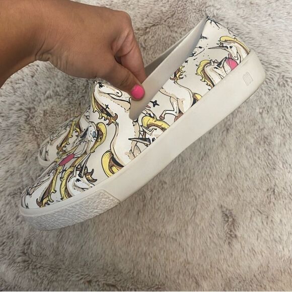 Melissa Ground Slip On Womens Size 6 White Unicorn Low Casual Sneaker Shoes - Picture 3 of 9